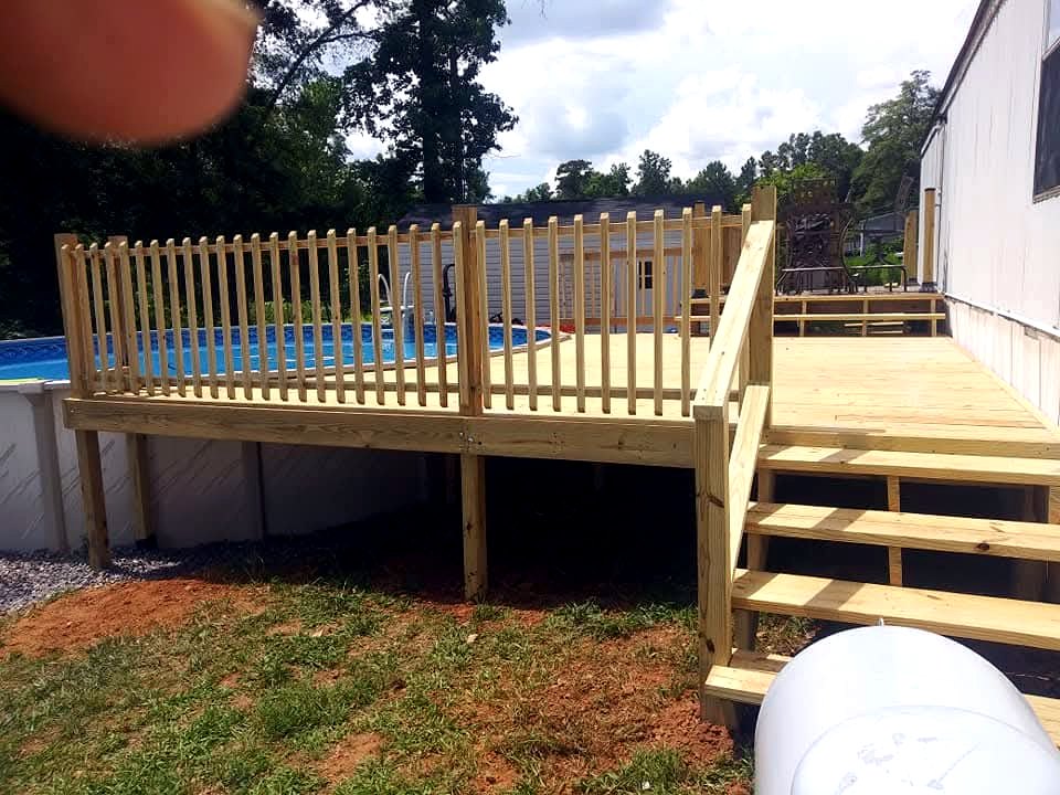 Decks & Fencing project photo